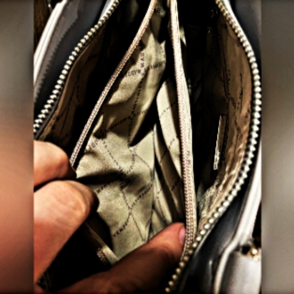 NWT STEVE MADDEN gray shoulder handbag - Picture 10 of 13